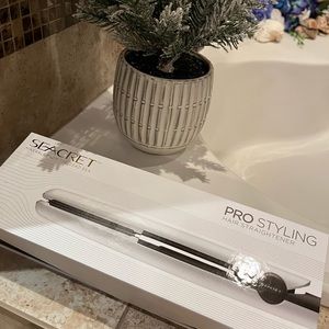 Brand new in box Seacret hair straightener